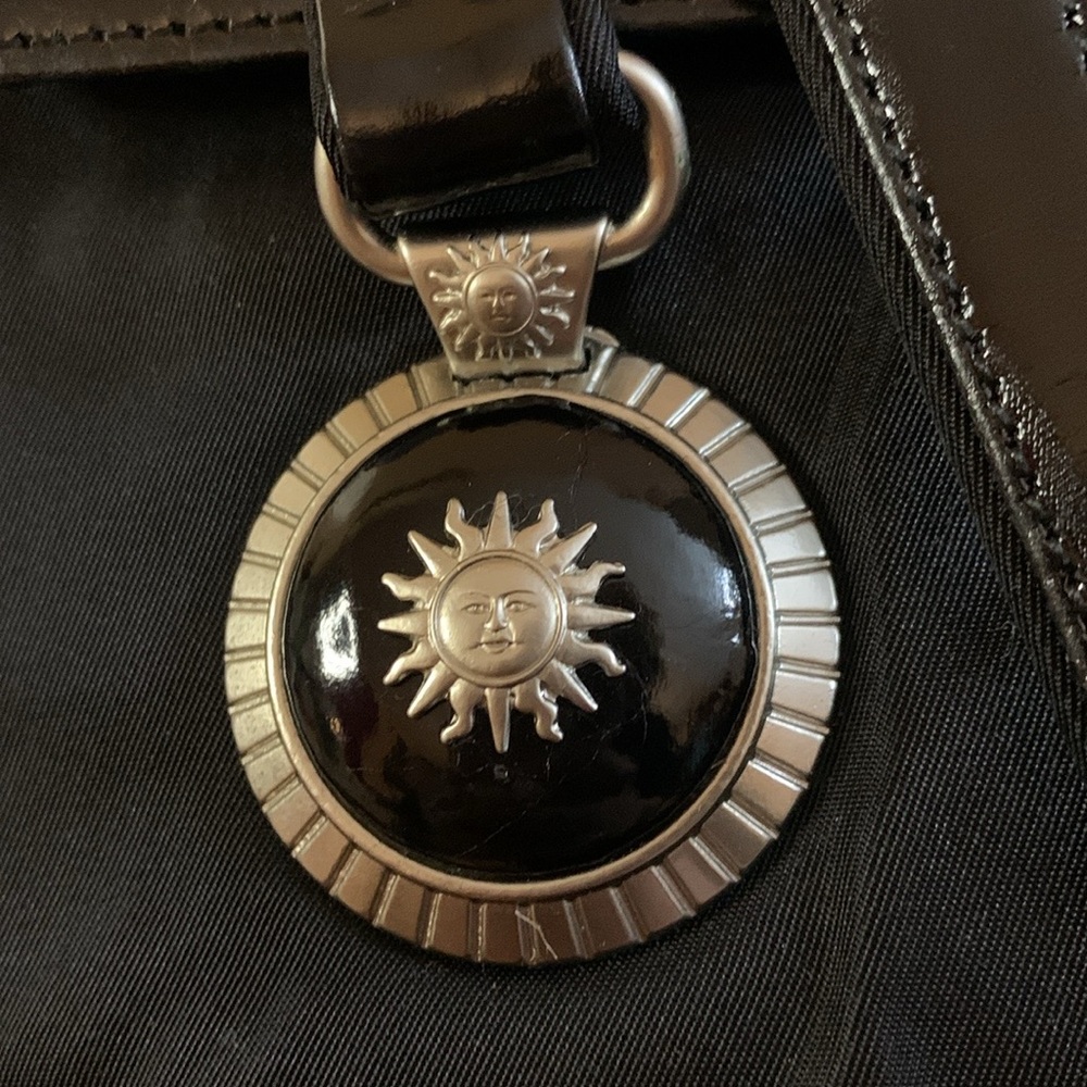 ⭐️RAFFLE⭐️Vintage Versace Starburst Shoulder Bag with original dust bag - Picture 4 of 12